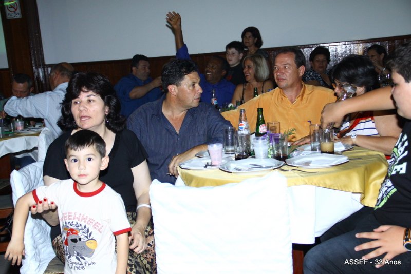 2010_11_20_jantar_dan%c3%a7ante_assef_33_anos-124