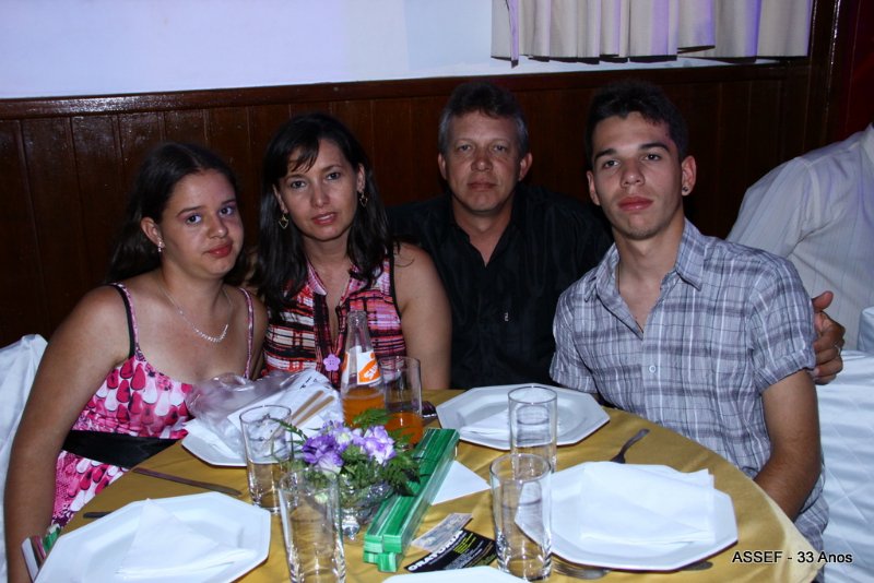 2010_11_20_jantar_dan%c3%a7ante_assef_33_anos-235