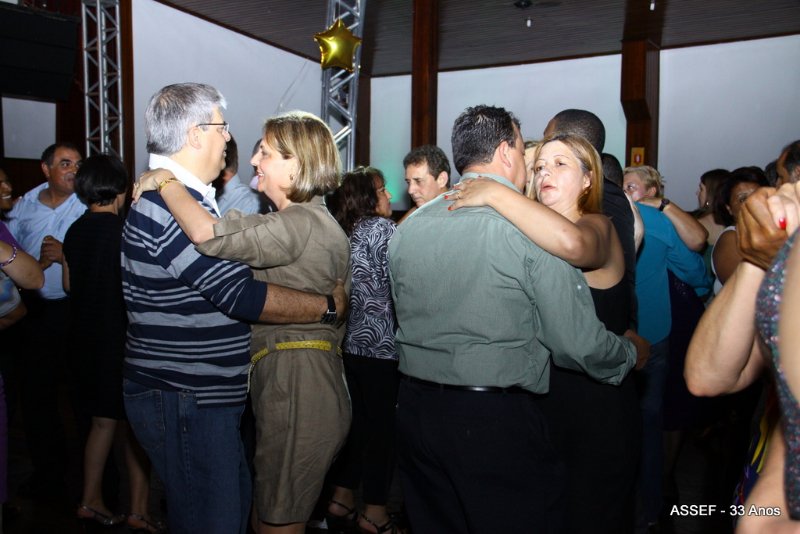 2010_11_20_jantar_dan%c3%a7ante_assef_33_anos-579