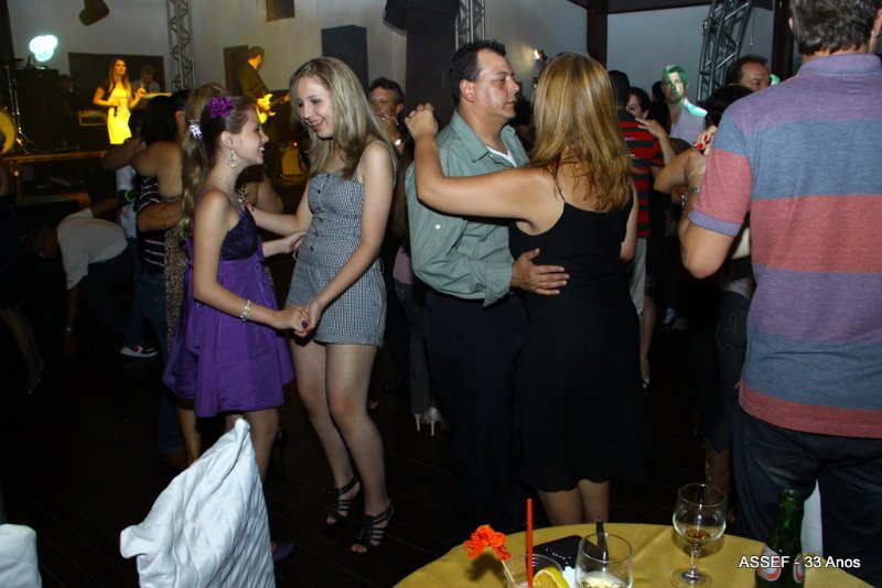 2010_11_20_jantar_dan%c3%a7ante_assef_33_anos-605