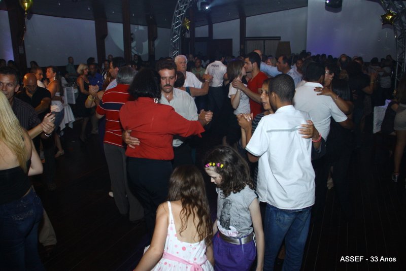 2010_11_20_jantar_dan%c3%a7ante_assef_33_anos-659