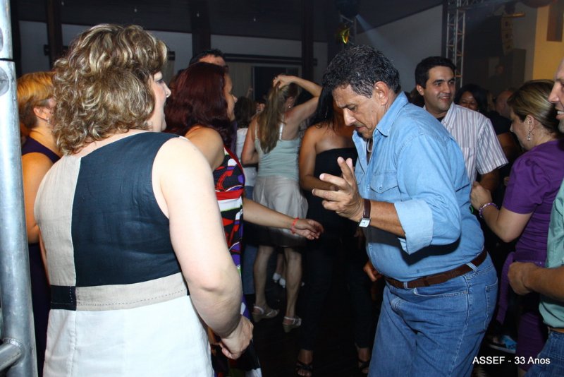 2010_11_20_jantar_dan%c3%a7ante_assef_33_anos-679