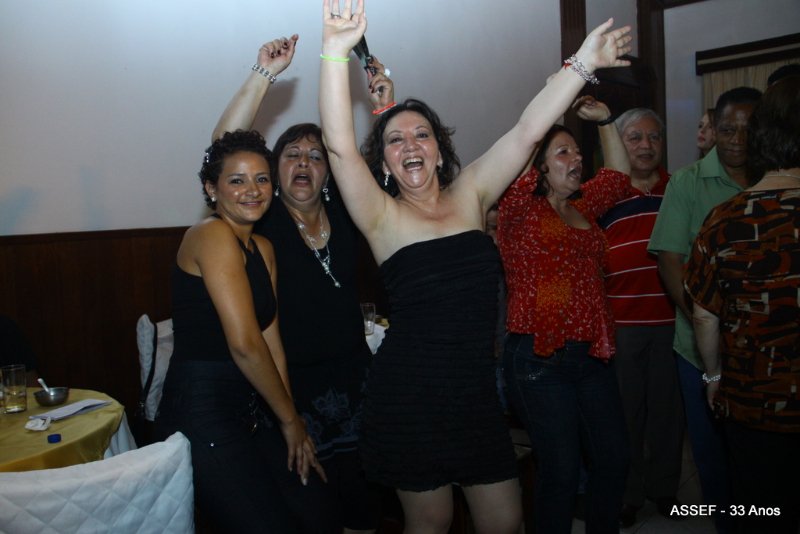 2010_11_20_jantar_dan%c3%a7ante_assef_33_anos-785