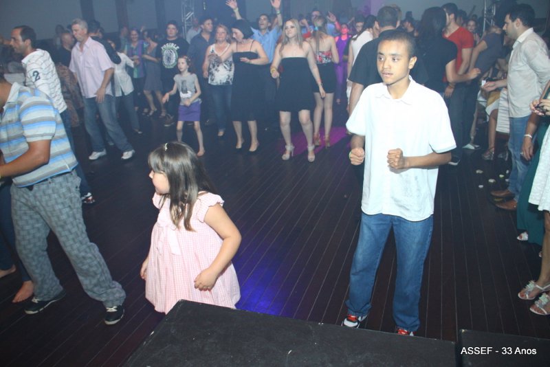2010_11_20_jantar_dan%c3%a7ante_assef_33_anos-827