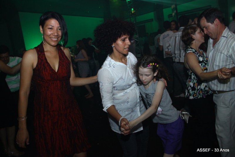2010_11_20_jantar_dan%c3%a7ante_assef_33_anos-855
