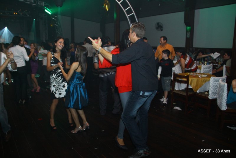 2010_11_20_jantar_dan%c3%a7ante_assef_33_anos-870